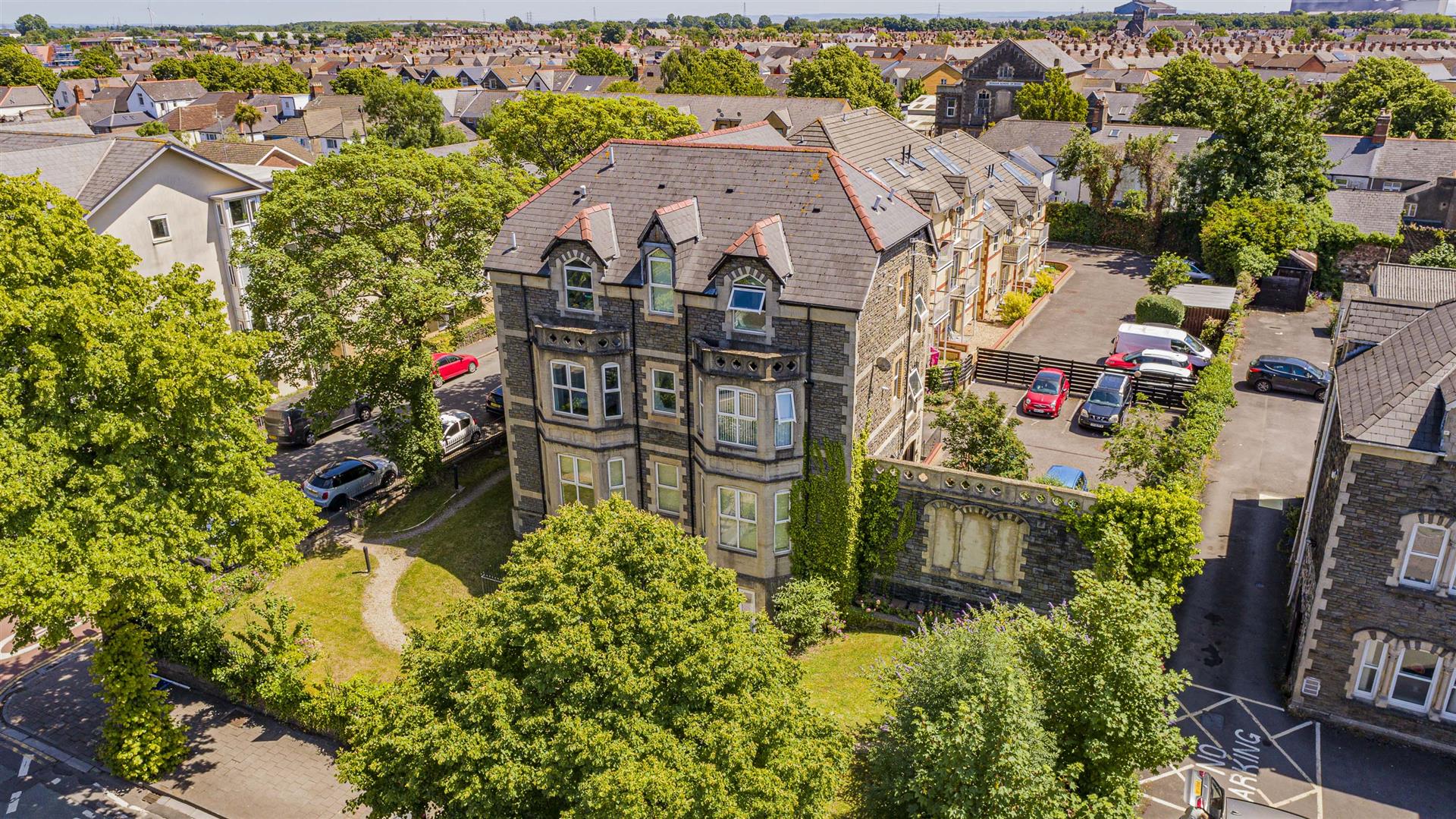 Briartree Manor, Roath